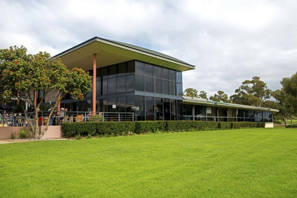 Breakfree Wirrina Cove Hotel Exterior photo