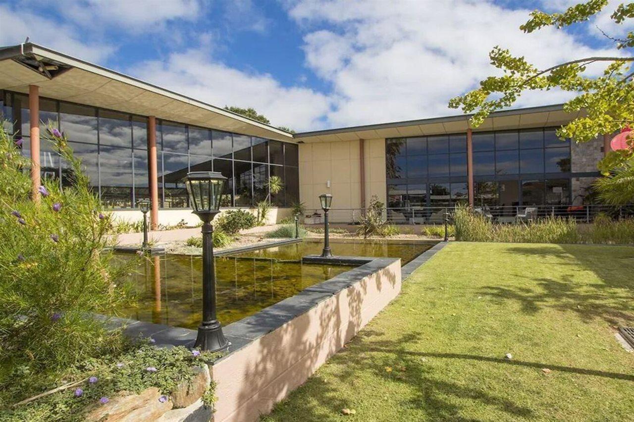 Breakfree Wirrina Cove Hotel Exterior photo